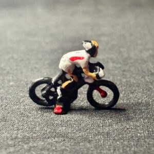 Miniature Bicycle Figurines, Dollhouse Diorama Accessories, (12pcs)
