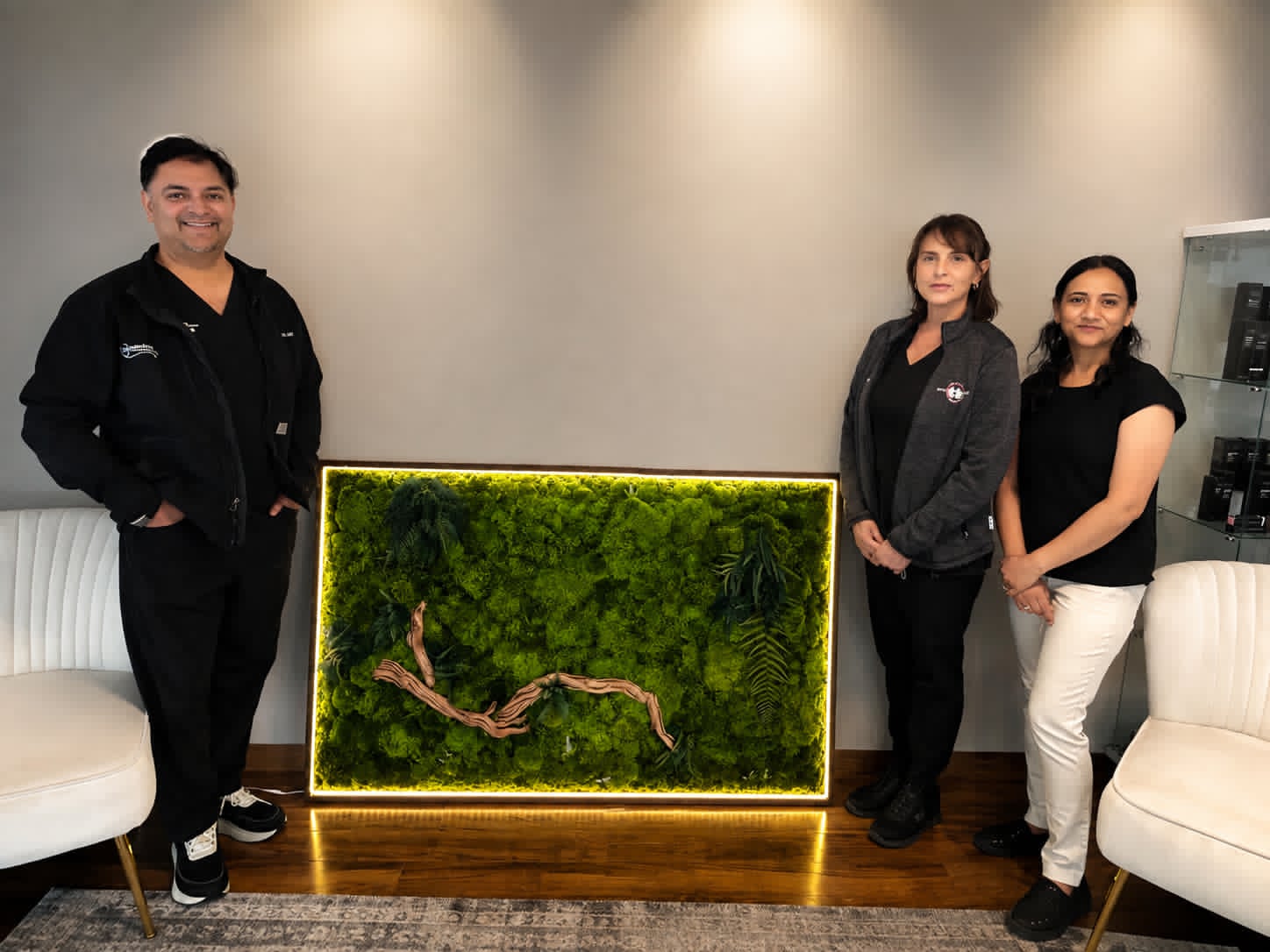 branch-moss-photo